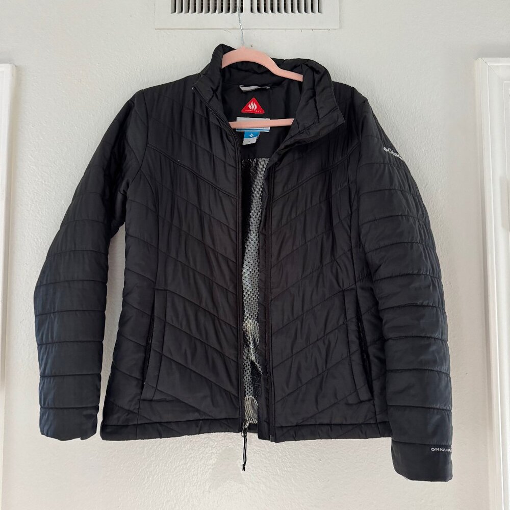 Columbia Puffer Jacket – Size M